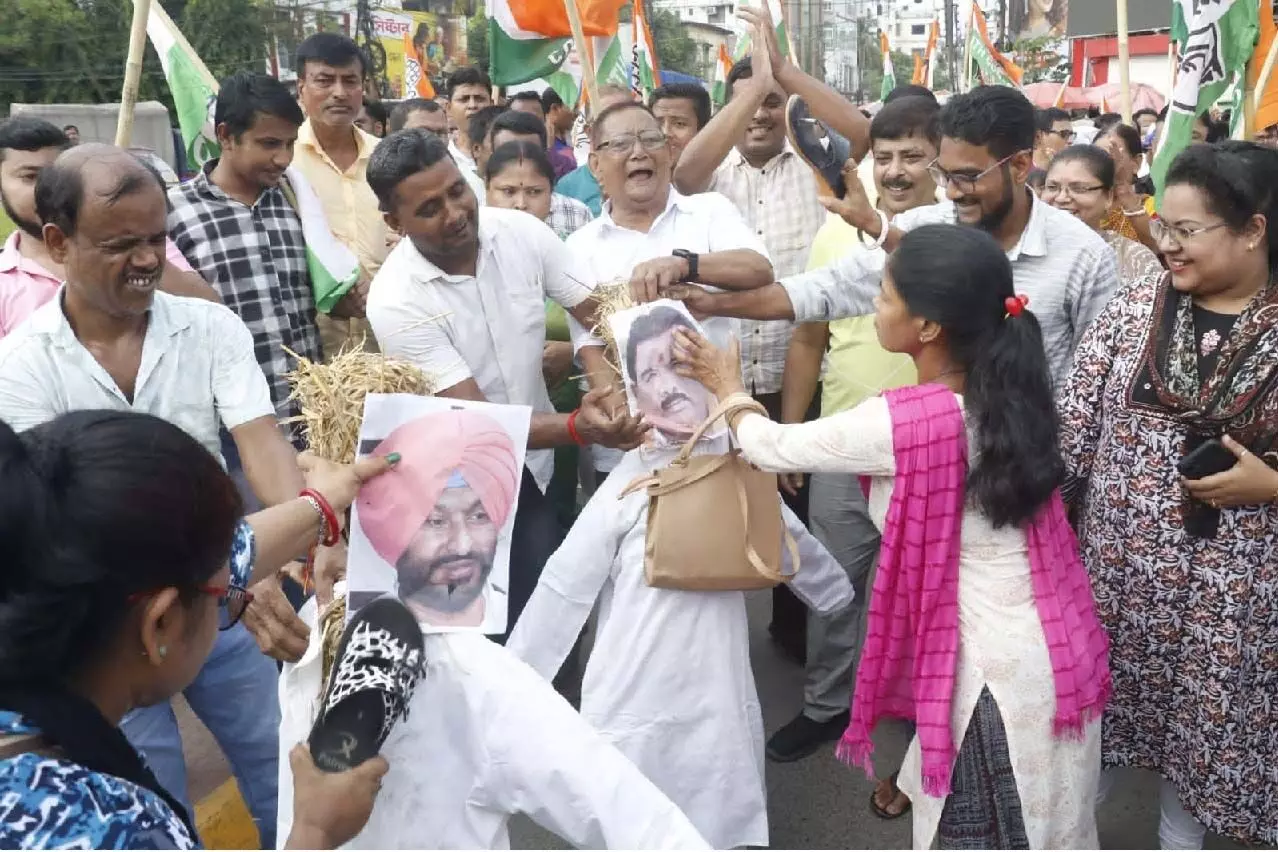 Andhra: राहुल गांधी को मिली धमकियों के खिलाफ कांग्रेस ने किया प्रदर्शन