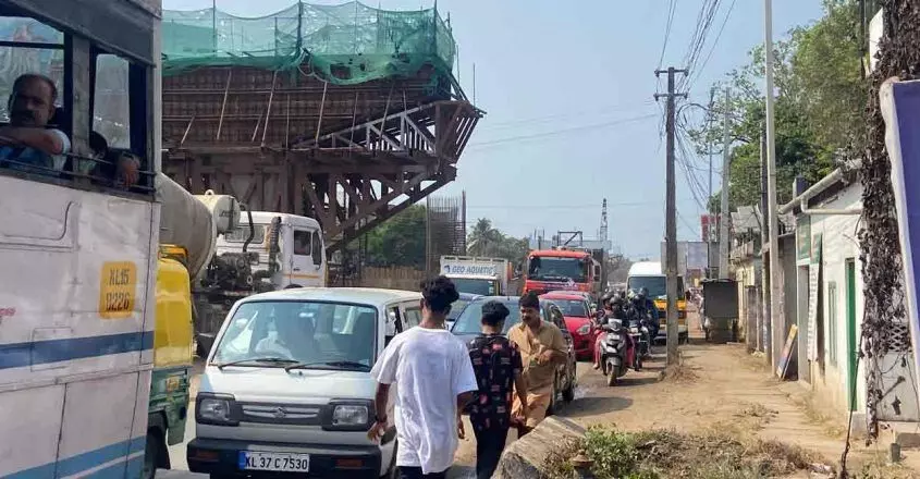 KERALA : आज से अरूर-थुरावूर राष्ट्रीय राजमार्ग पर यातायात प्रतिबंध