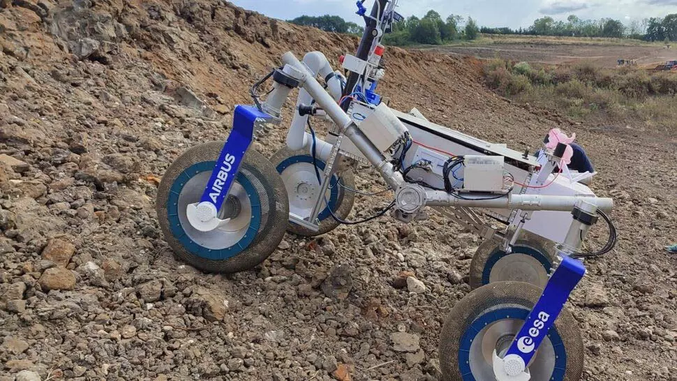 मंगल ग्रह Fetch Rover ने क्षेत्र में नमूना उठाने का परीक्षण सफल