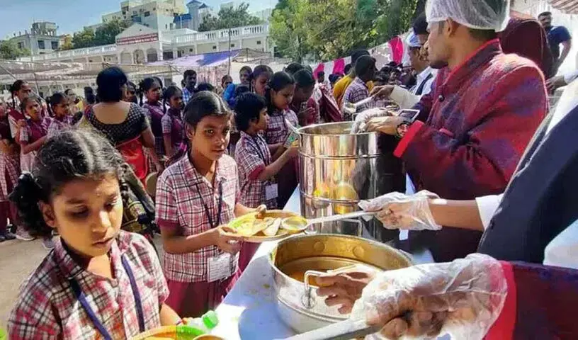 Telangana की कांग्रेस सरकार स्कूलों में पौष्टिक नाश्ता उपलब्ध कराने में विफल रही