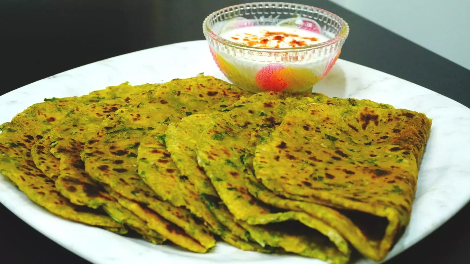 Methi Paratha, घंटो में नहीं मिनटों में हो जाते है तैयार