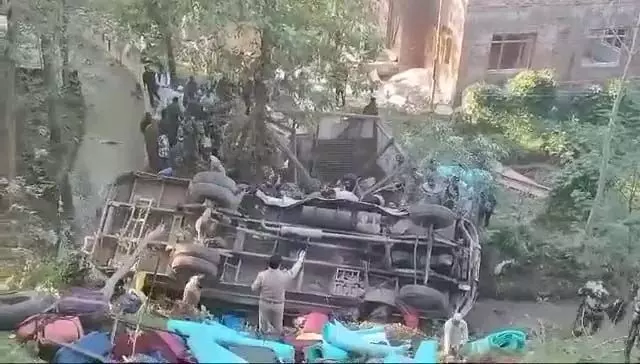 Budgam accident: बडगाम दुर्घटना में 3 बीएसएफ जवान शहीद, 36 घायल