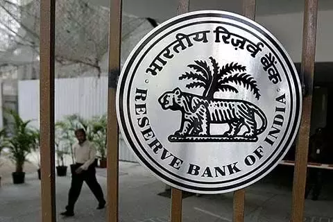 खाद्य कीमतों में अस्थिरता आकस्मिक जोखिम बनी हुई: RBI