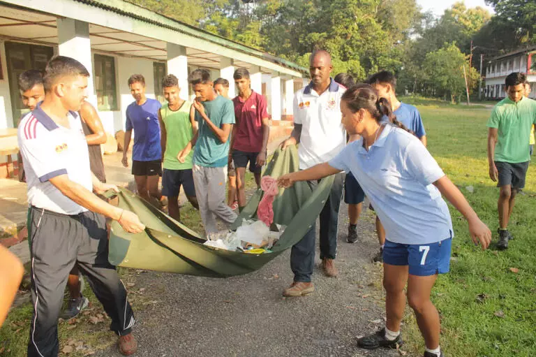 असम राइफल्स ने लोकरा में प्लॉग रन (Plastic Cleanliness Drive) का आयोजन