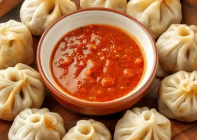 Momos की चटनी तैयार करे