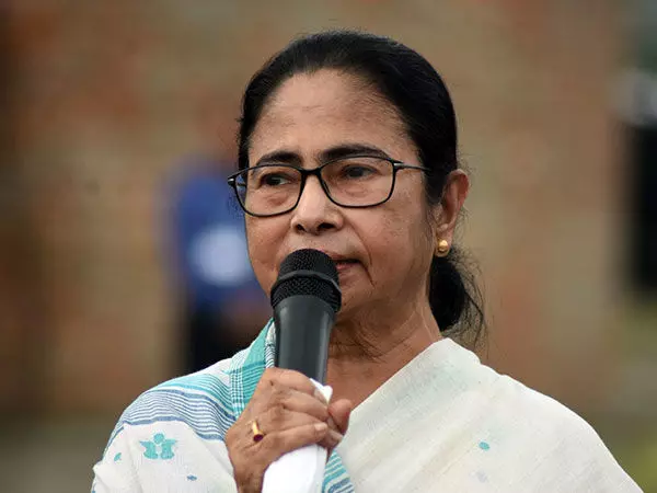 Mamata Banerjee ने दक्षिण बंगाल में विनाशकारी मानव निर्मित बाढ़ पर पीएम मोदी को दूसरा पत्र लिखा