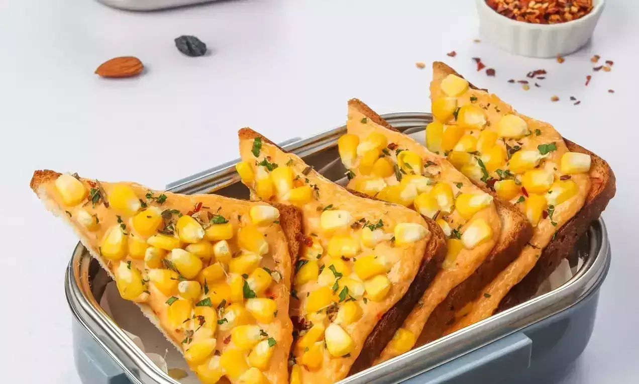 Masala Corn Toast के साथ करें दिन की शुरुआत