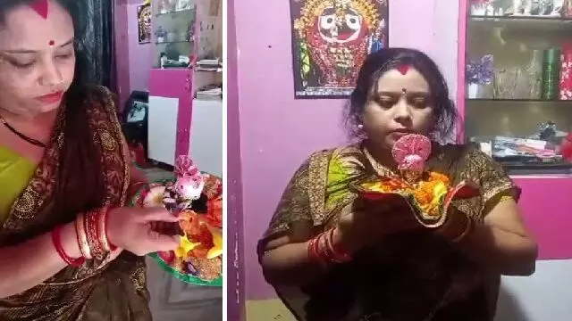 महिला के हाथ से दूध पीते Bal Gopal की मूर्ति, वीडियो वायरल