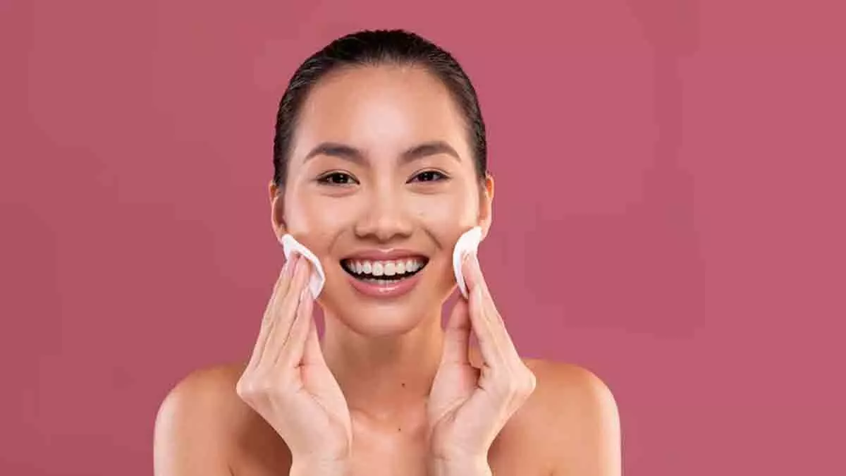 Korean Skin Care: ग्लास स्किन के लिए घरेलू सामग्री से बनाएं टोनर