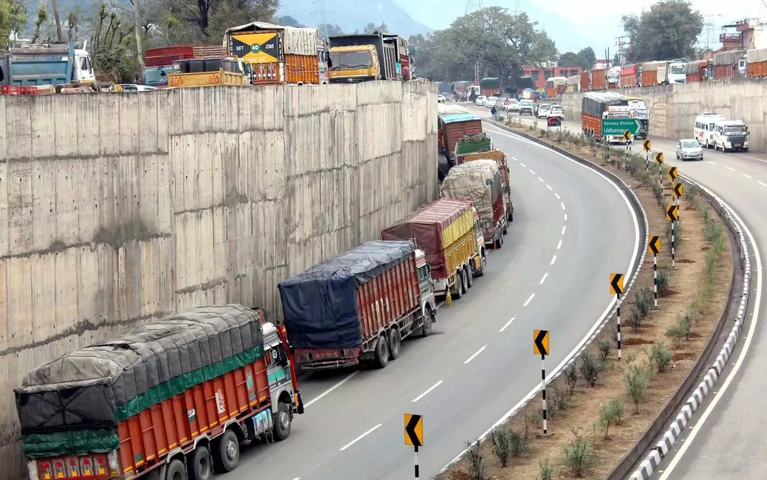 SGR-JMU एनएच पर रात के लिए यातायात स्थगित