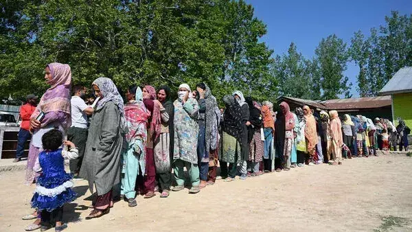 Kashmir: भारत सरकार ने 20 राजनयिकों को चुनाव देखने के लिए आमंत्रित किया