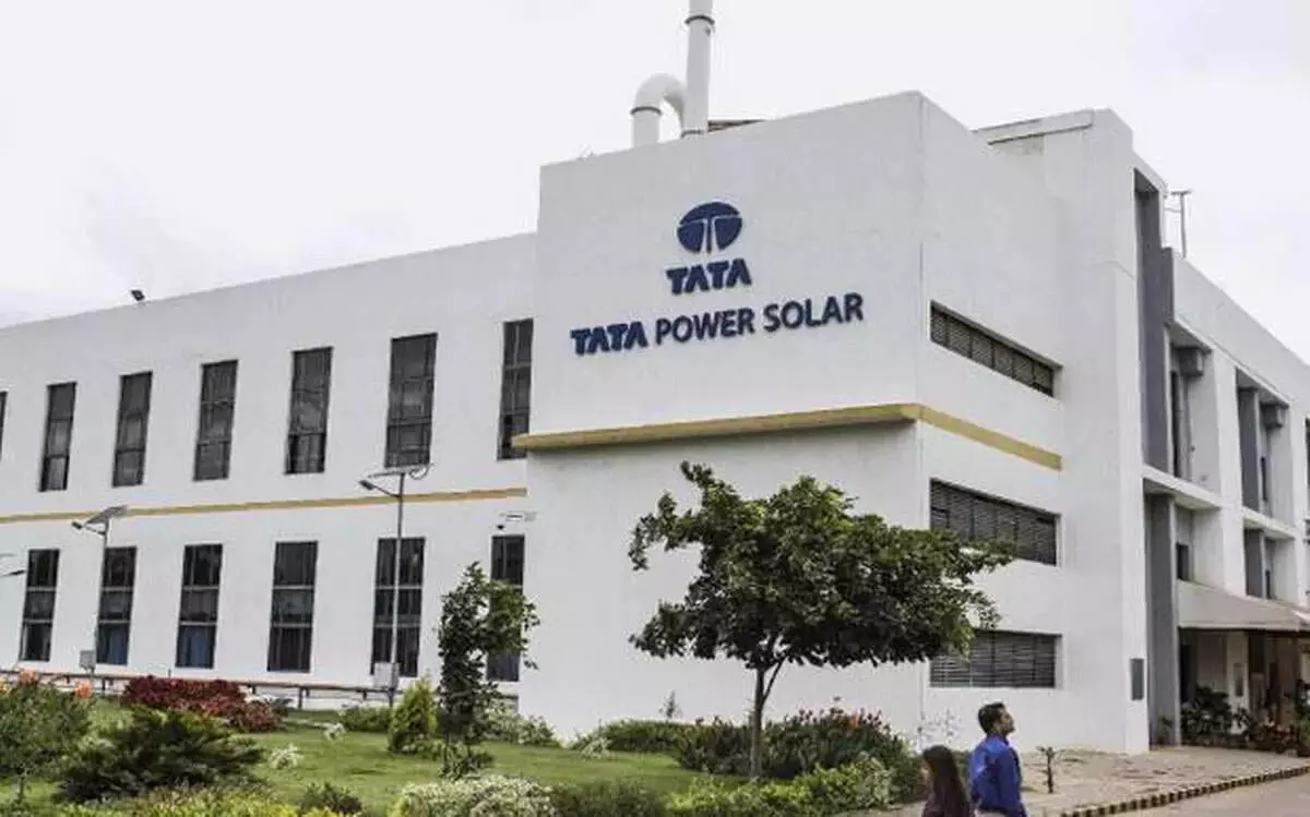 Tata Power का शेयर 2.52% बढ़ा