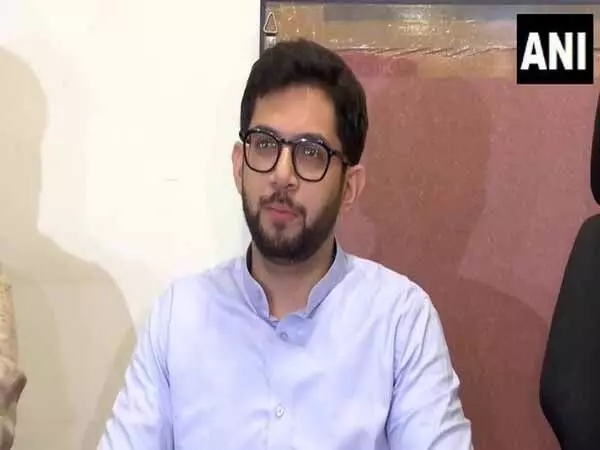 बदलापुर स्कूल को भाजपा-मिंडे शासन द्वारा क्यों संरक्षण दिया जा रहा है: Aditya Thackeray