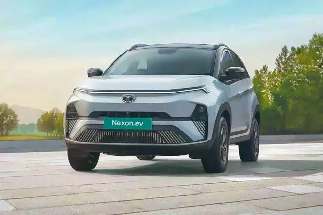 Tata Nexon EV 2024 नई बैटरी के साथ आयी