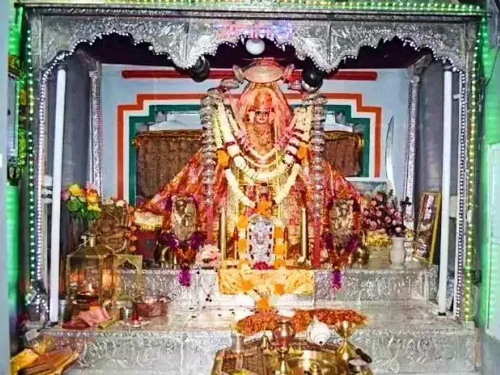 Rajasthan का मंदिर जिसमें सूर्य की दिशा के साथ बदलता है मां का स्वरूप