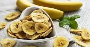 Banana chips: इस नवरात्रि आप भी घर पर बनाकर खाएं केले के चिप्स