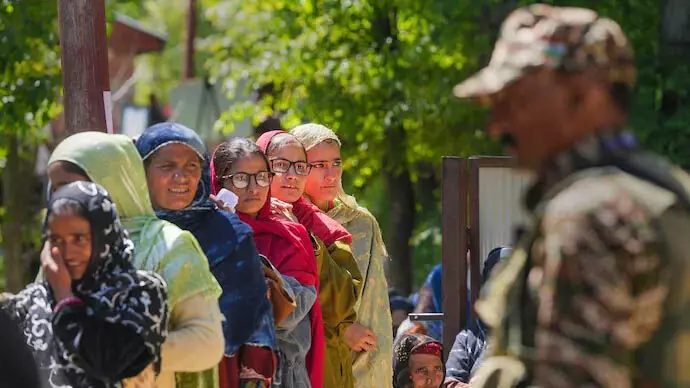 J&K Election: दूसरे चरण का मतदान कुछ ही देर में शुरू होगा