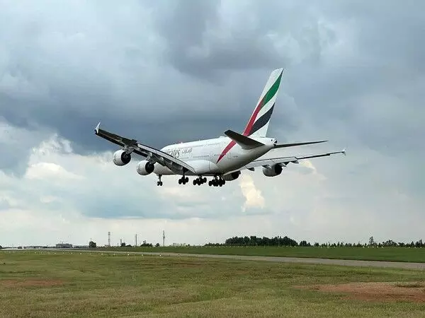 Chennai airport पर धुआं निकलने पर एमिरेट्स ने यात्रियों से माफी मांगी