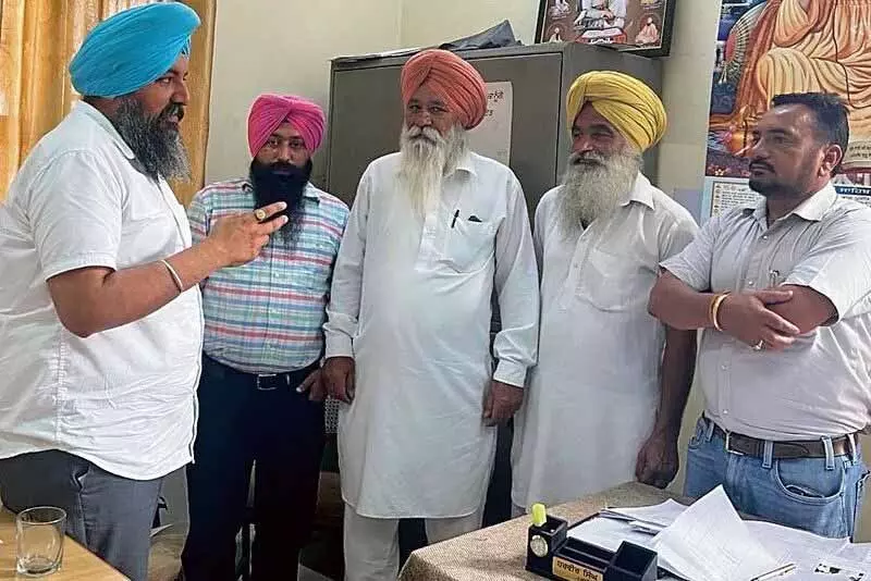 Punjab: पटवारी किसानों को पराली न जलाने के लिए प्रेरित करेंगे