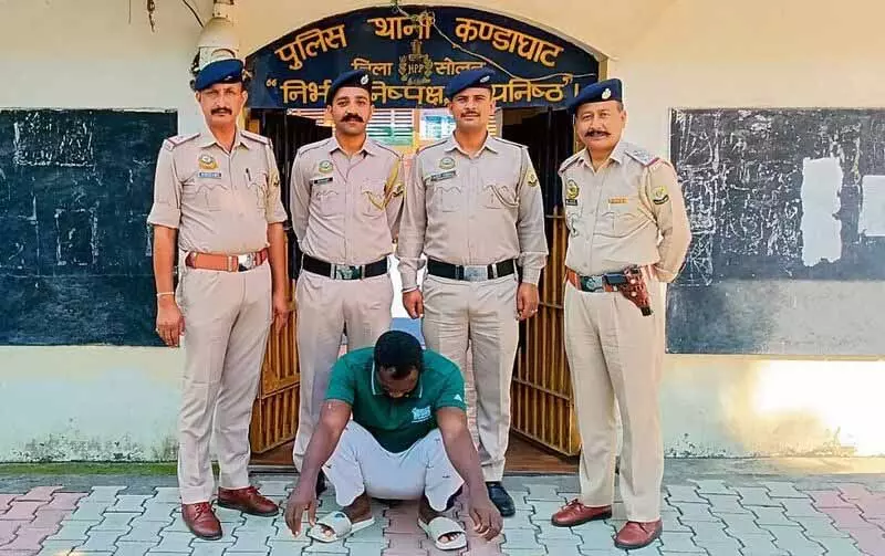 Drug case: सोलन पुलिस ने नाइजीरियाई नागरिक को पकड़ा