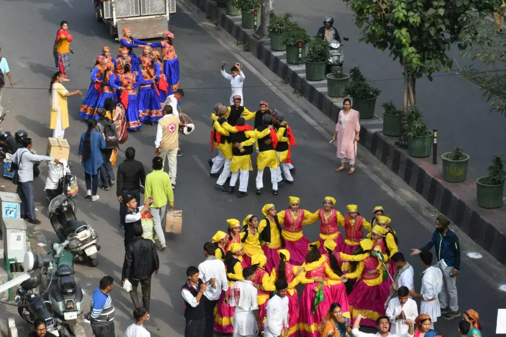 Haridwar: स्थापना दिवस पर शहर के स्कूल-कॉलेजों में विभिन्न कार्यक्रम आयोजित हुए