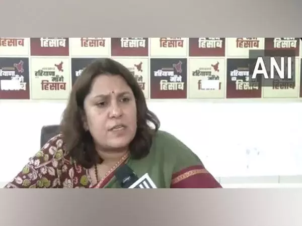 सुप्रिया श्रीनेत ने कंगना रनौत के कृषि कानूनों पर टिप्पणी पर BJP के आधिकारिक बयान की मांग की