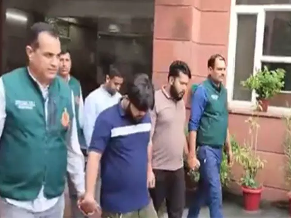 Delhi पुलिस ने डिजिटल गिरफ्तारी घोटाला चलाने वाले गिरोह का भंडाफोड़ किया, तीन गिरफ्तार