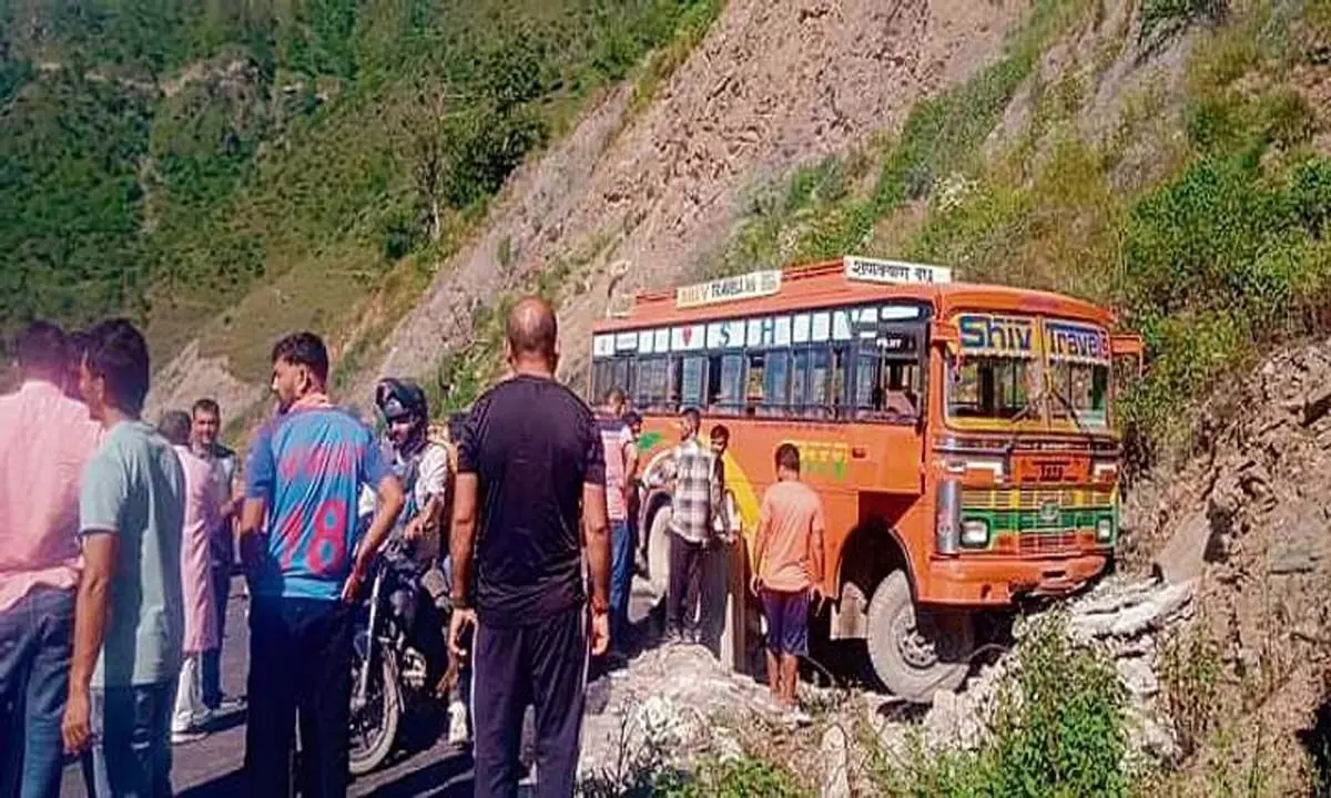 Himachal: शिलाई के पूर्व विधायक ने सरकार पर क्षेत्र की उपेक्षा का आरोप लगाया