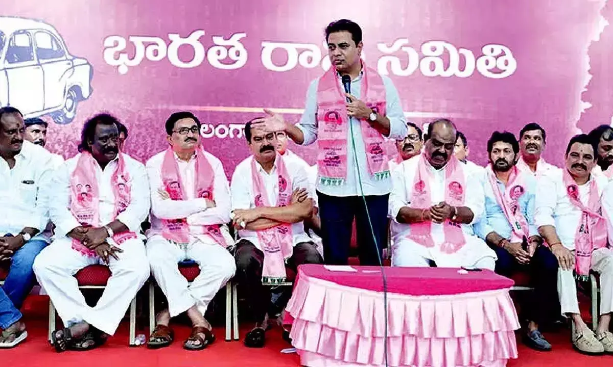 Telangana: केटीआर ने बीआरएस नेताओं को उत्साहवर्धक भाषण दिया