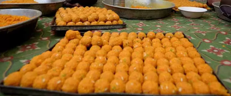 Tirumala Laddu Prasadam Controversy : डीजीपी ने जांच में तेजी लाने के लिए एसआईटी प्रमुख के साथ बैठक की