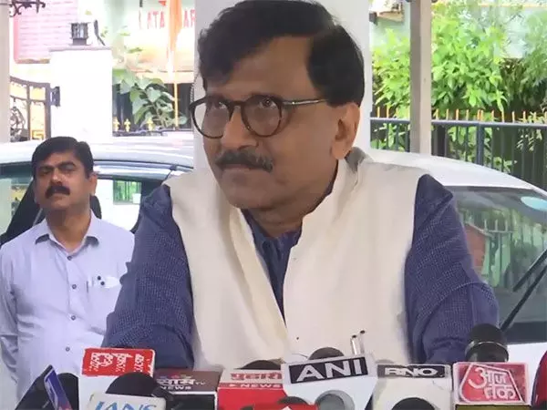 Sanjay Raut ने महाराष्ट्र सरकार पर बदलापुर का राजनीतिकरण करने का आरोप लगाया