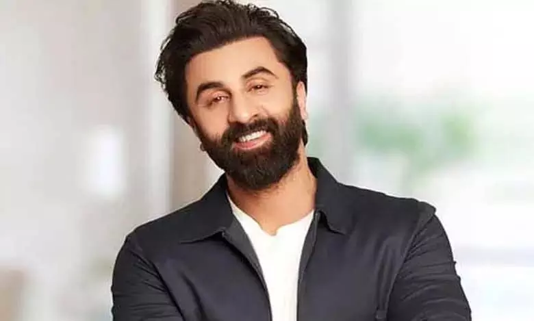 Ranbir Kapoor के 16 लाख रुपये के जूते ने खींचा ध्यान