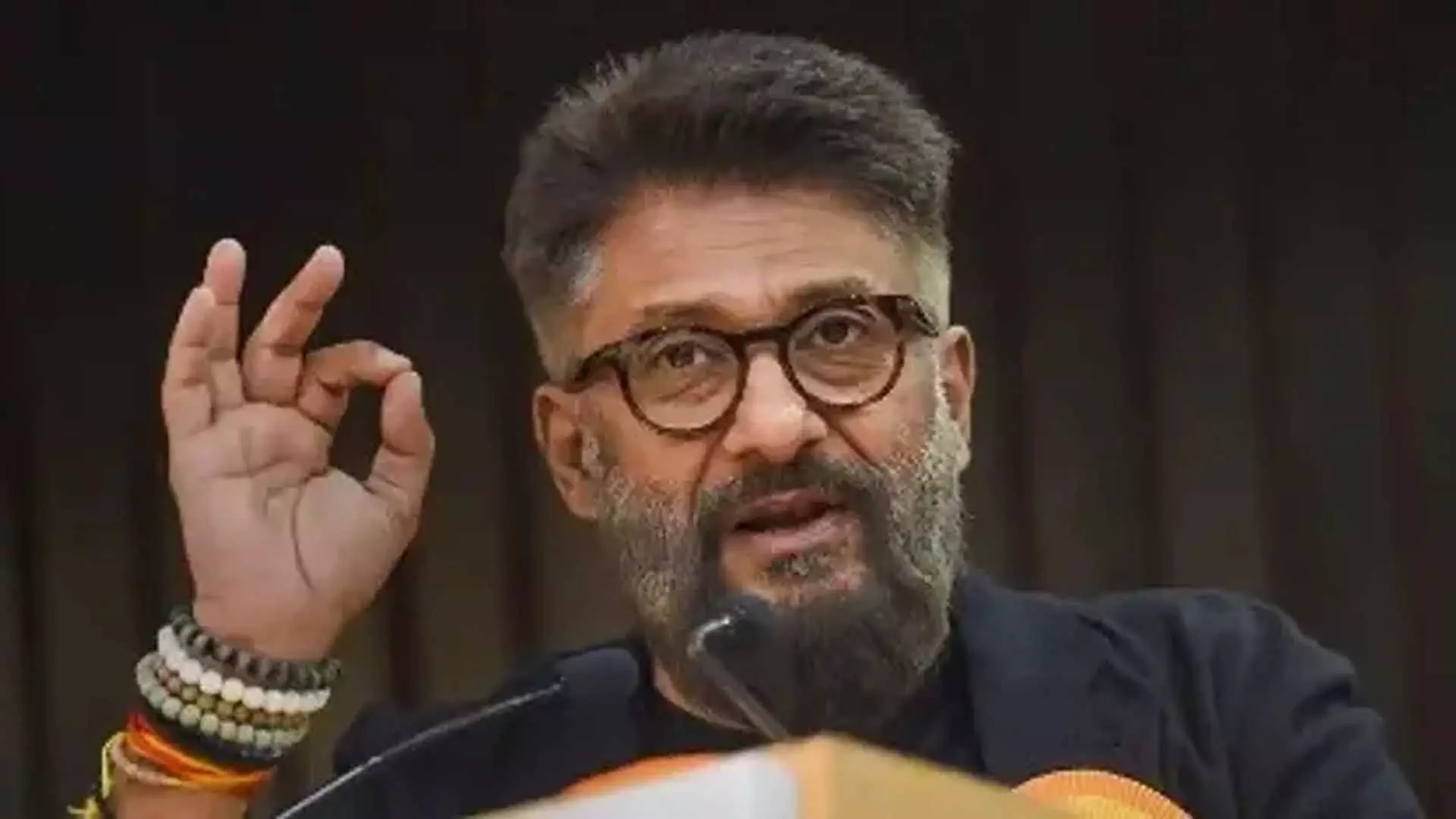 Vivek Agnihotri ने अपने घमंडी मैनेजर के कारण मुख्य अभिनेता को निकाला