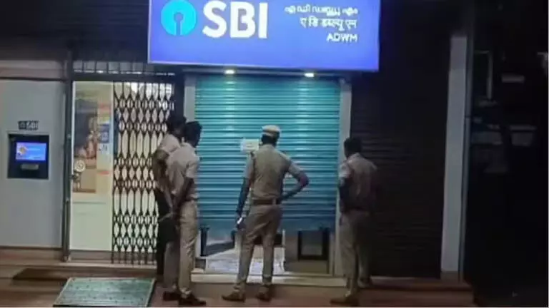 त्रिशूर में तीन जगहों पर बड़े पैमाने पर ATM डकैती