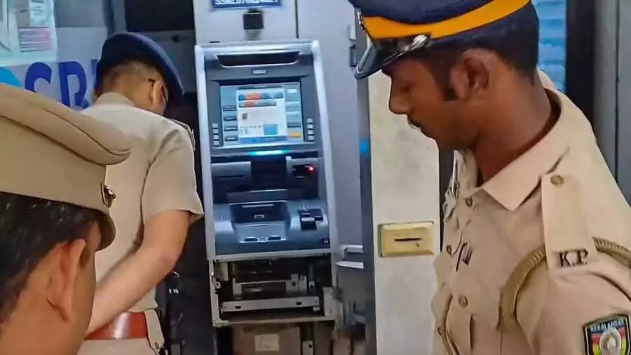 त्रिशूर में अज्ञात गिरोह ने तीन ATM से 70 लाख रुपये लूटे