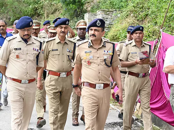 उत्तराखंड के DGP अभिनव कुमार ने पुलिस लाइन अल्मोड़ा में निर्माण कार्य का निरीक्षण किया