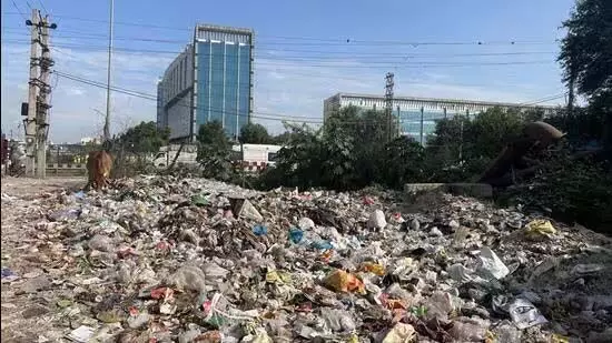 Gurugram: गुरुग्राम वार्ड 27 के निवासियों ने नागरिक समाधान की मांग की