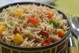 Matar Pulao Recipe: मटर पुलाव बनाना चाहते हैं तो ये आसान रेसिपी आएगी काम