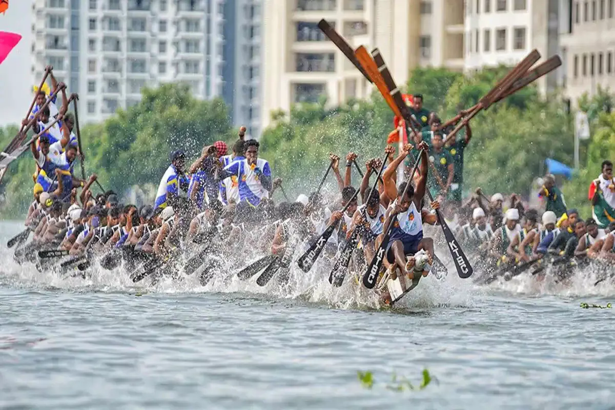 नेहरू ट्रॉफी बोट रेस केरल के अलप्पुझा में भव्यता के साथ शुरू, Video