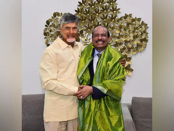 लुलु ग्रुप के चेयरमैन यूसुफ अली ने CM Naidu से मुलाकात की