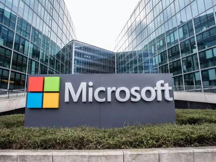 Microsoft: अरब में अपना पहला वैश्विक प्रौद्योगिकी केंद्र शुभारंभ