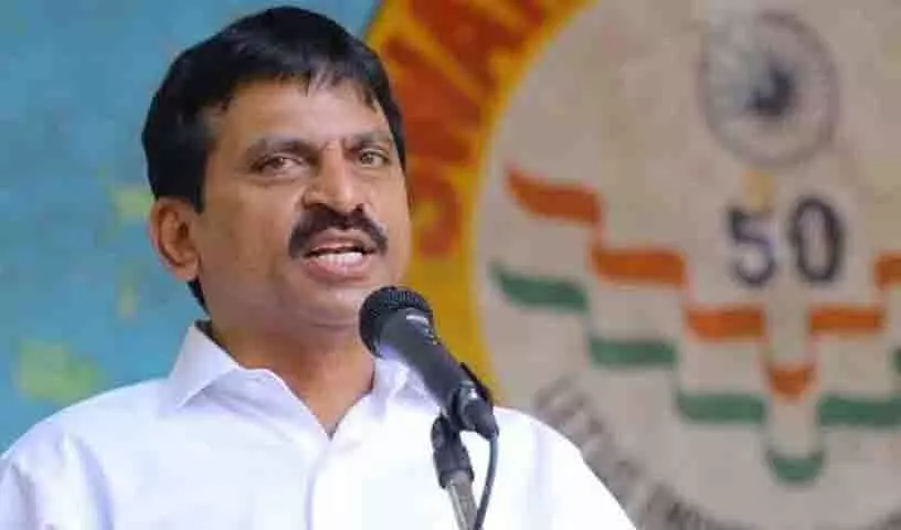 Srinivas Reddy ने राजस्व प्रशासन को सुव्यवस्थित करने के लिए नई नीति की घोषणा की