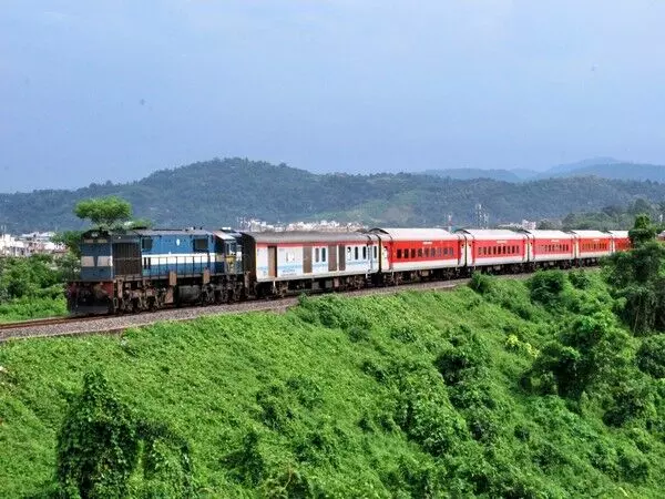 पूर्वोत्तर सीमांत Railway 26 त्यौहार विशेष रेलगाड़ियां चलाएगा