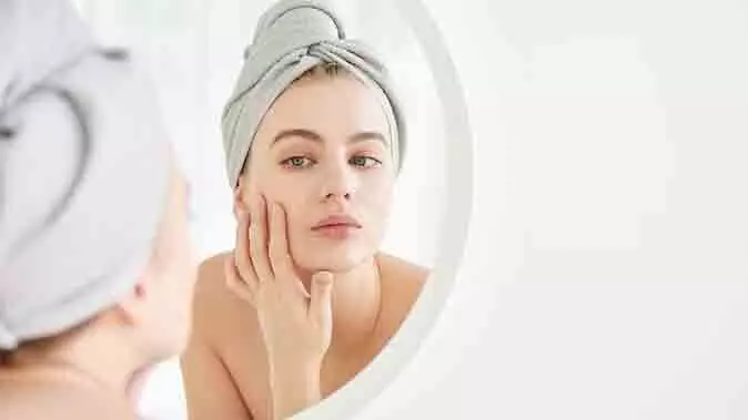 Skin Care Tips: चेहरे को निखारने में दूध है उपयोगी,  जान लें इस्तेमाल का  तरीका