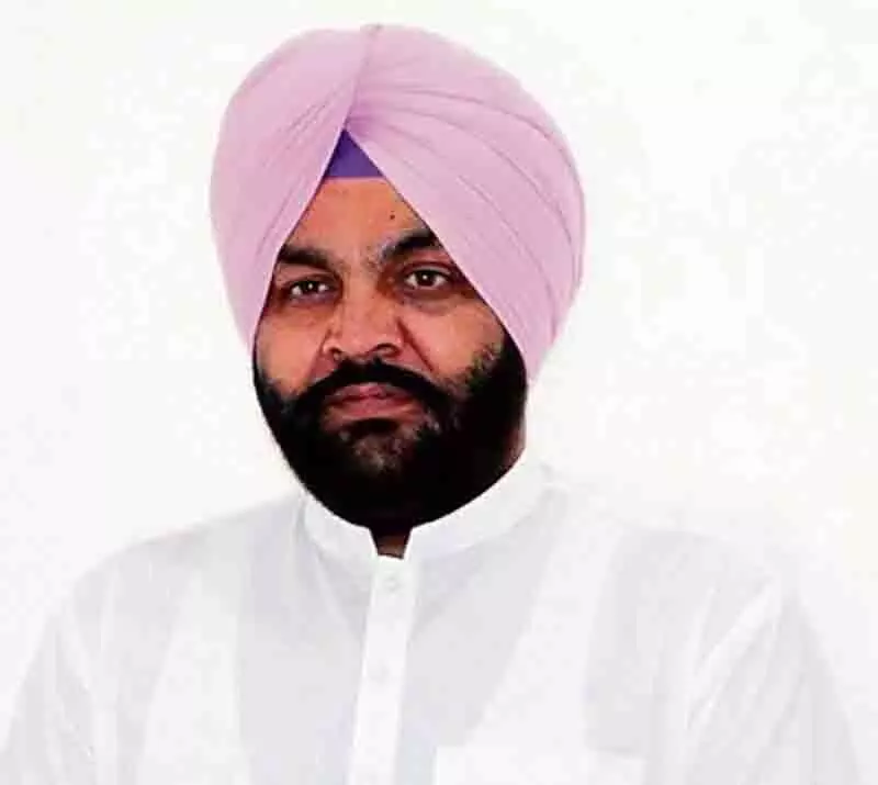 MP Gurjit Singh Aujla ने ग्रामीण चुनाव में शामिल अधिकारियों की जांच की मांग की