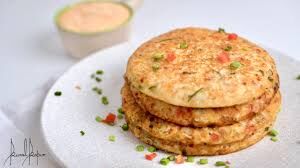 Aloo Uttapam से करें दिन की स्वादिष्ट शुरुआत