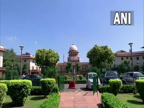 सुप्रीम कोर्ट ने केजरीवाल और CM आतिशी के खिलाफ मानहानि मामले की कार्यवाही पर रोक लगाई