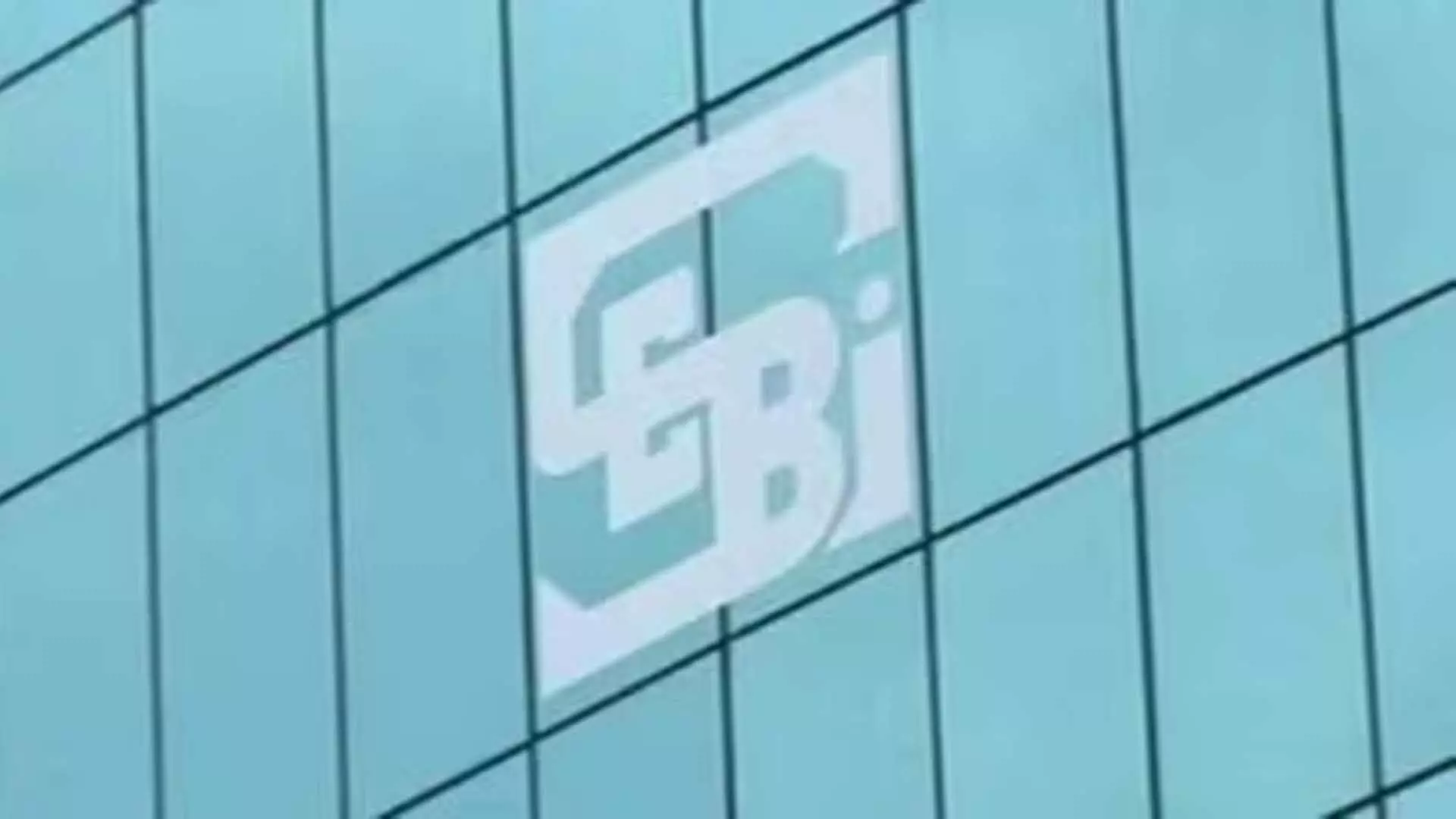 SEBI ने HNI के लिए नए एसेट क्लास एमएफ लाइट को मंजूरी दी