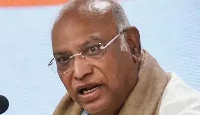 मणिपुर, जाति जनगणना जैसे गंभीर मुद्दों पर ध्यान दें शाह:  Kharge