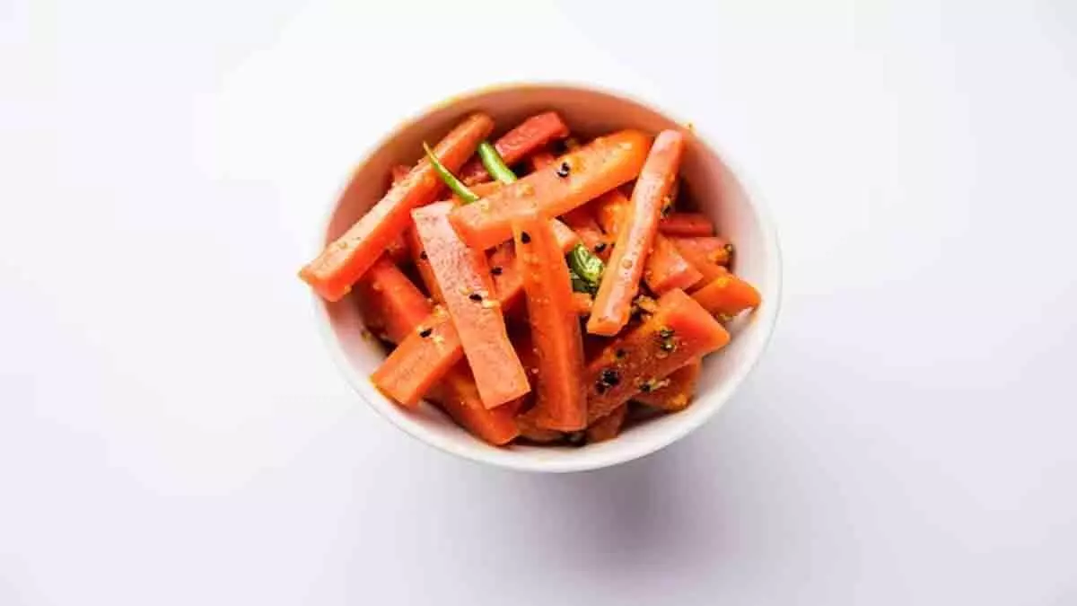 Carrot Pickles Recipe:  मिनटों में बनाएं गाजर का अचार